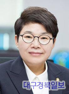 임이자 한국당 국회의원님프로필사진 1.jpg